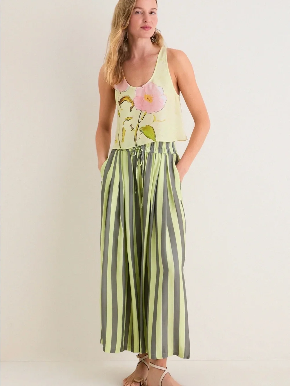 HUNTER BELL Quiet Blossom Carsyn Tank size L